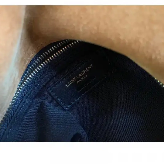 YSL MEDIUM LOULOU SMALL 0517